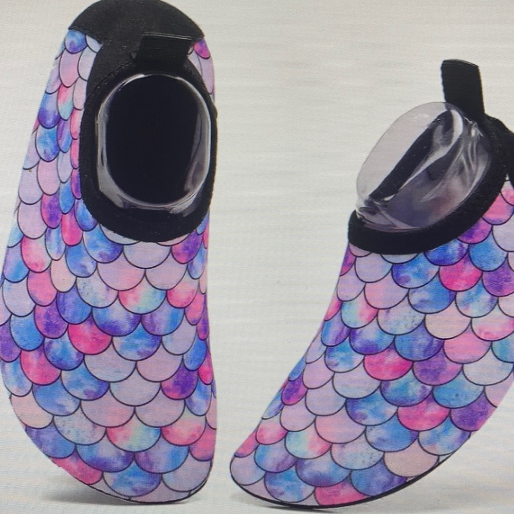 Girls barefoot water shoes gradient fish scale